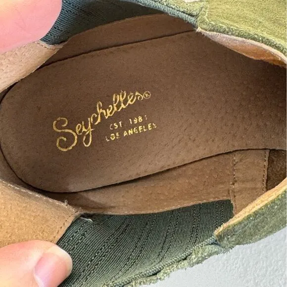 Seychelles Pool Cozy Chelsea Ankle Boots Olive Green Suede Leather Women Size 10