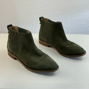 Seychelles Pool Cozy Chelsea Ankle Boots Olive Green Suede Leather Women Size 10