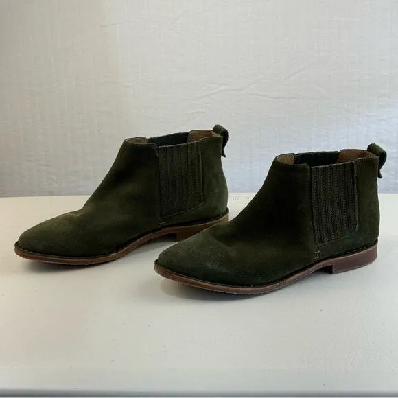 Seychelles Pool Cozy Chelsea Ankle Boots Olive Green Suede Leather Women Size 10