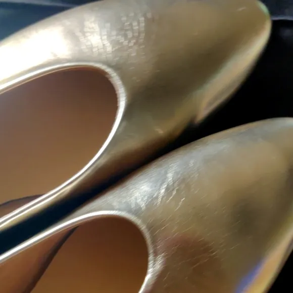 Seychelles Women's Flats Size 9 Gold