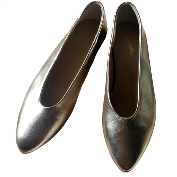 Seychelles Women's Flats Size 9 Gold