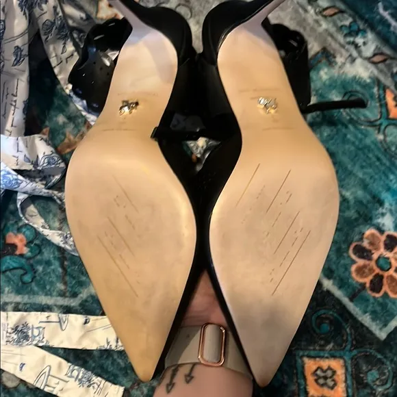 She is Cheval Jardin Rodin heels