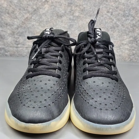Size 8 - Nike Zoom Nyjah 3 SB Mens Running Shoes Black White Skate Sneakers