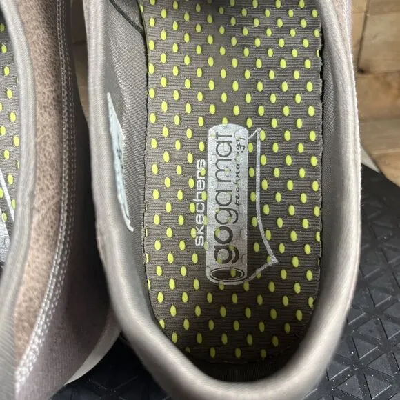 Skechers On The Go Flex Embark Khaki Mens Size 9.5 Casual Slip-On Shoes NEW