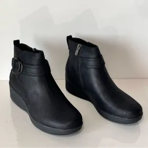 Skechers Pier-Lite Forever Chic Ankle Boots