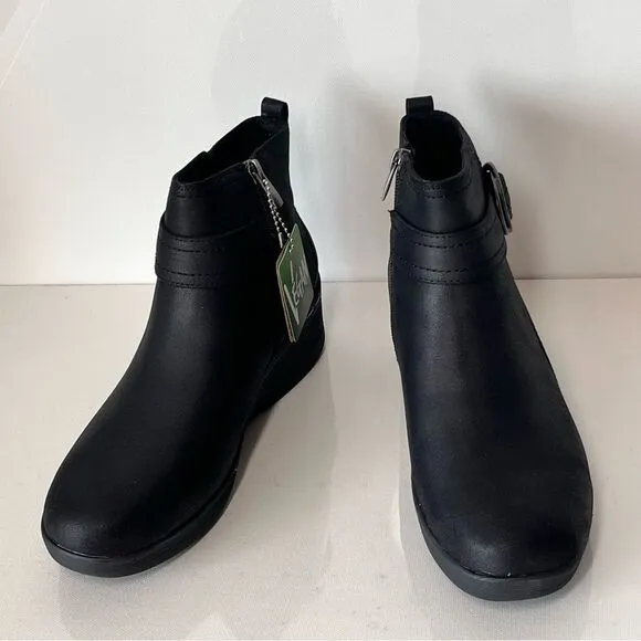 Skechers Pier-Lite Forever Chic Ankle Boots