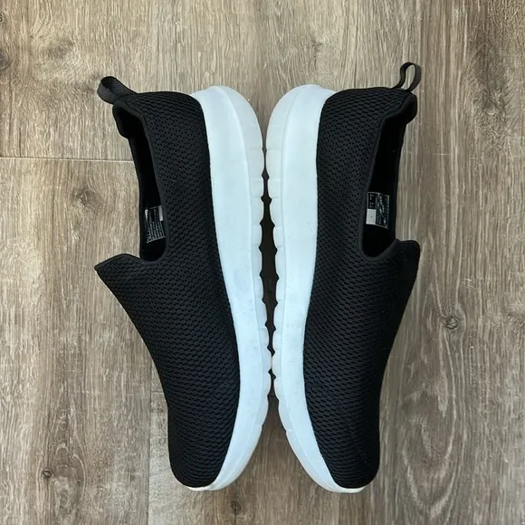 Skechers Ultra Max Wide Fit Slip Ons