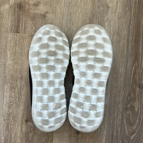 Skechers Ultra Max Wide Fit Slip Ons