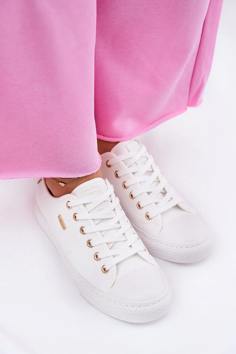 Sneakers Step in style