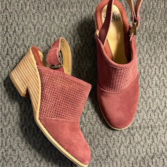 Sofft Sabie Clog Maroon Suede Wedge Slingback Buckle Shoes Women’s Size 8