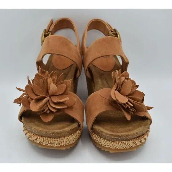 Sofft Womens Size 10 Cali Ginger Tan Suede Wedge Sandals Shoes