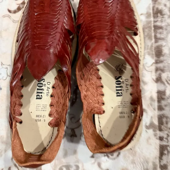 Sofia artesanal handmade in Mexico by artisan women all leather sandals in Sz 9