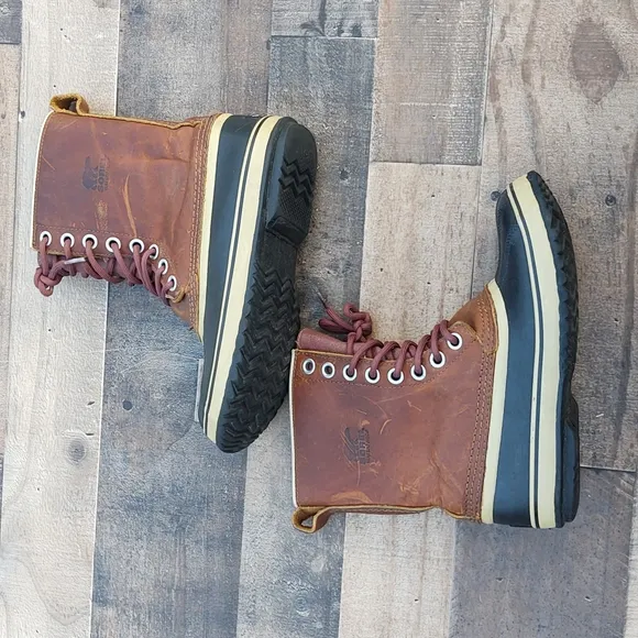 Sorel 1964 Premium Leather Cappuccino Winter Boots sz 7 men's  38 EU