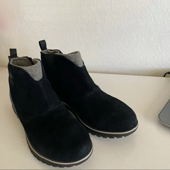 Sorel | Cozy Short Snow Boots