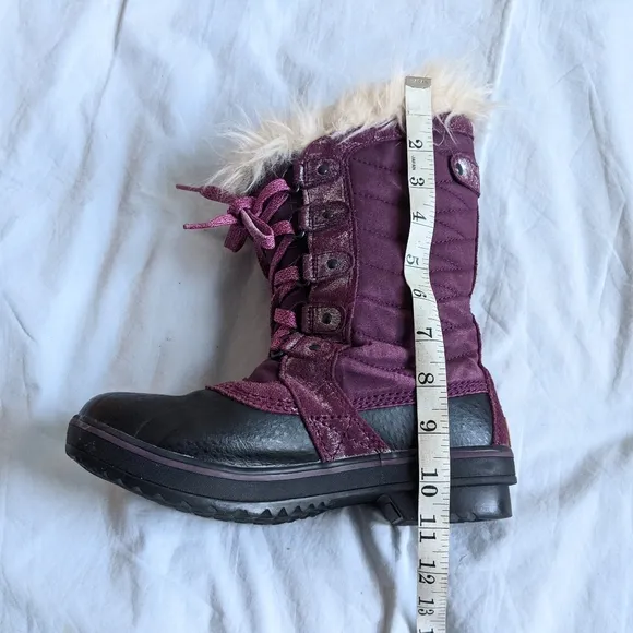 Sorel Girls Tofino II Faux fur Lined Waterproof Boots size 4
