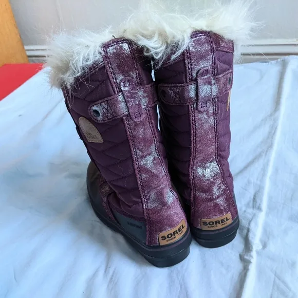 Sorel Girls Tofino II Faux fur Lined Waterproof Boots size 4