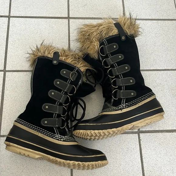 SOREL Joan of Arc Snow Boots - Size 8
