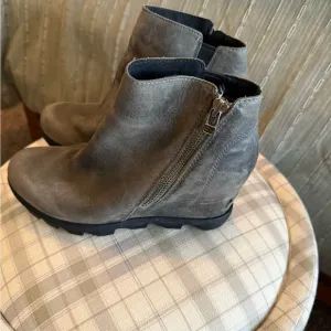 Sorel Joan of Arc Wedge Boots