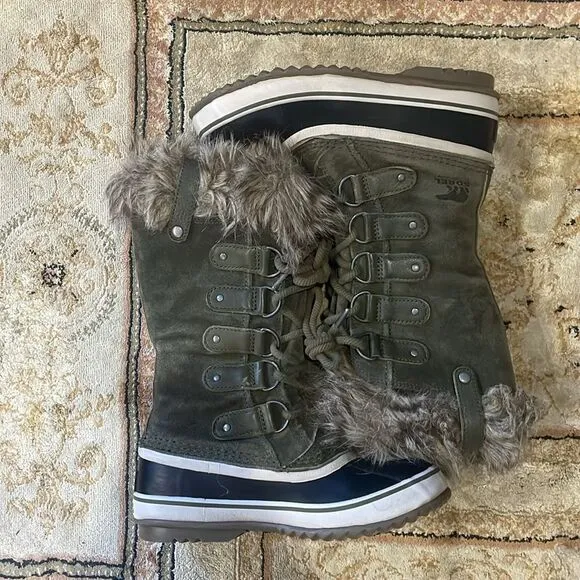 Sorel Joan of Arctic Warm Waterproof Green Suede Women’s Sz 6 Winter Snow Boots