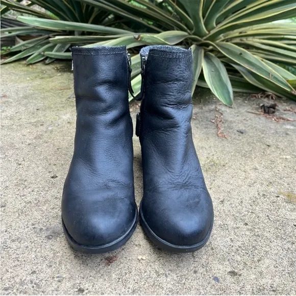 Sorel Lolla Ankle Boots in Black Quarry Women’s Size 6
