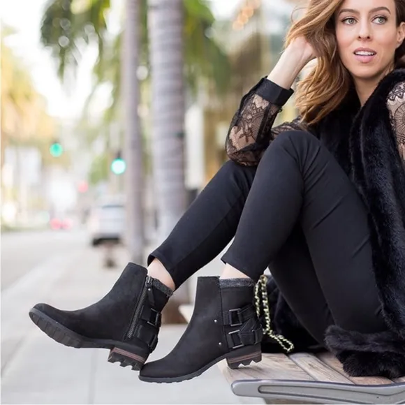 Sorel Lolla Ankle Boots in Black Quarry Women’s Size 6