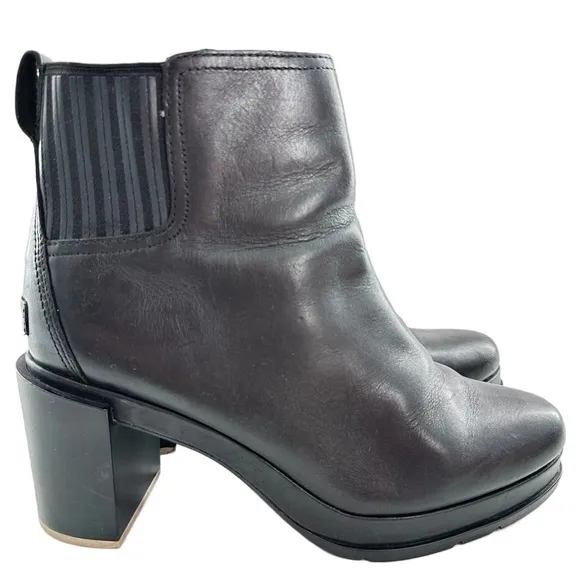 Sorel Margo Chelsea ankle booties size 10.5  41.5 black leather chunky boots