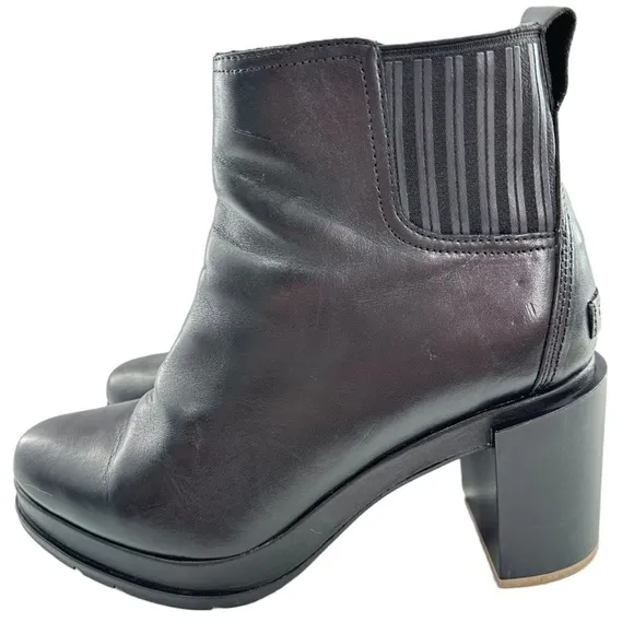 Sorel Margo Chelsea ankle booties size 10.5  41.5 black leather chunky boots
