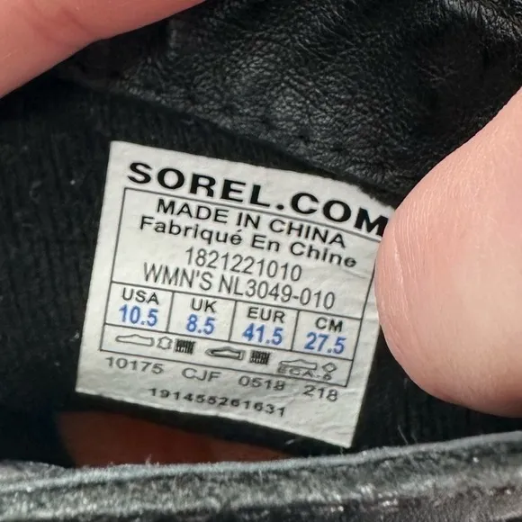 Sorel Margo Chelsea ankle booties size 10.5  41.5 black leather chunky boots
