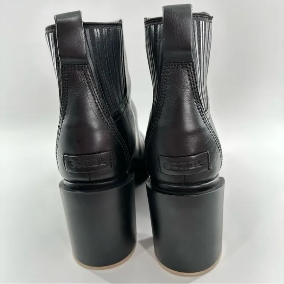 Sorel Margo Chelsea ankle booties size 10.5  41.5 black leather chunky boots