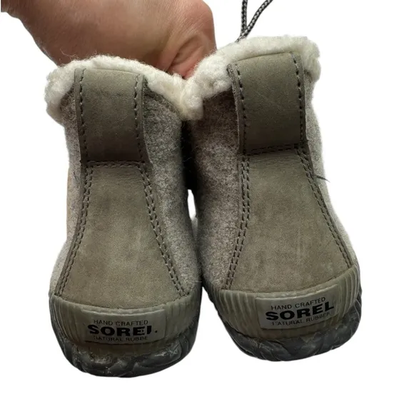 Sorel NL3150-257 Women's Gray Olive Green Faux Fur Snow Ankle Boots Size US 7
