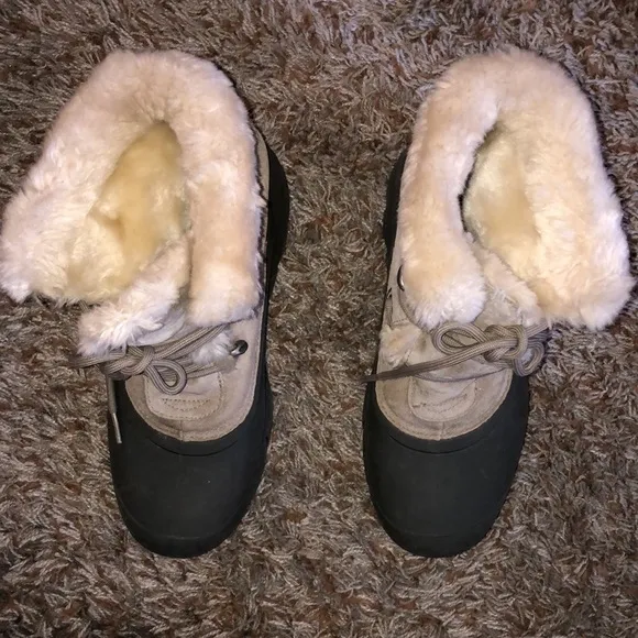 Sorel snow angel lace boots