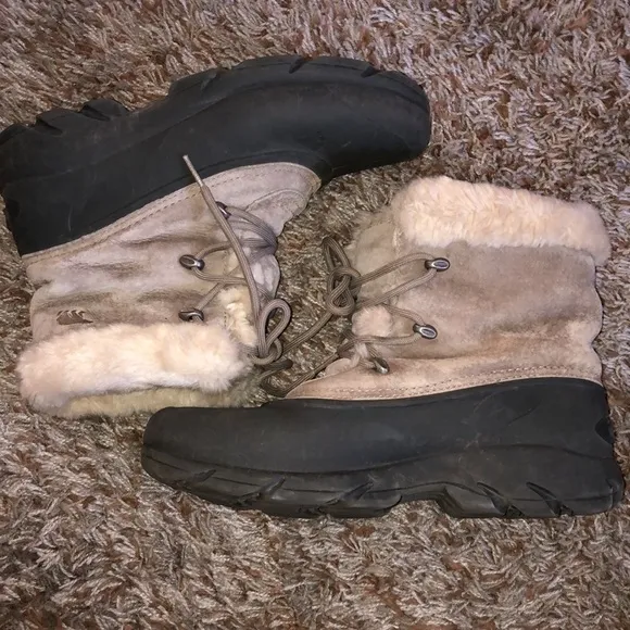 Sorel snow angel lace boots