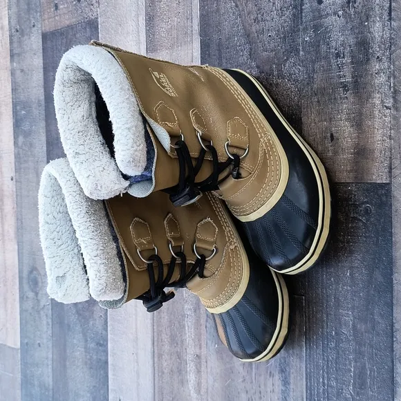 Sorel Yoot Pack Tan Wool lined Winter Snow Boots Youth Sz 1