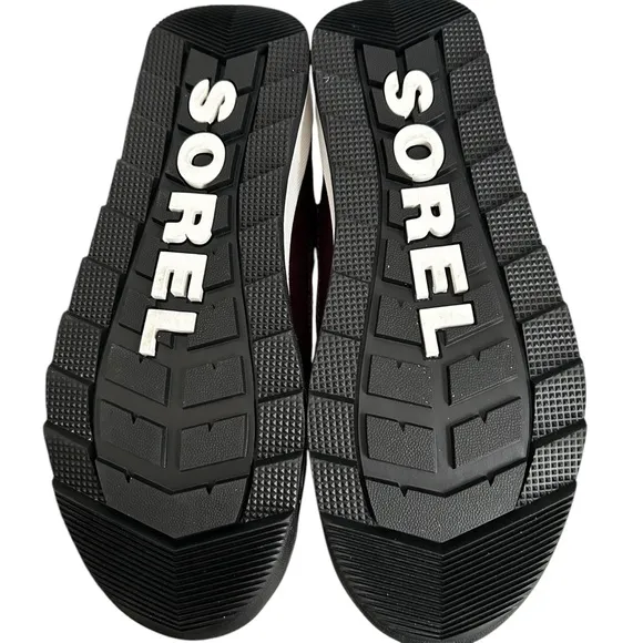 Sorel Youth Plum Burgundy Whitney II Short Lace Up Snow Boots RARE COLOR