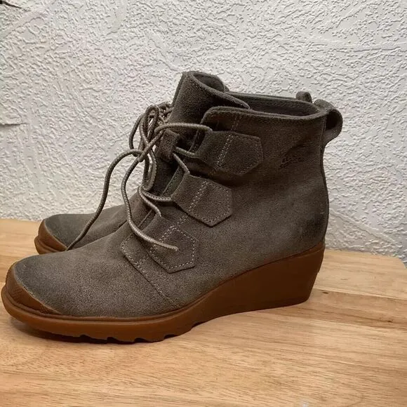 Sorel Toronto Women's Olive Suede Lace Up Wedge Ankle Bootie Boots Size 7