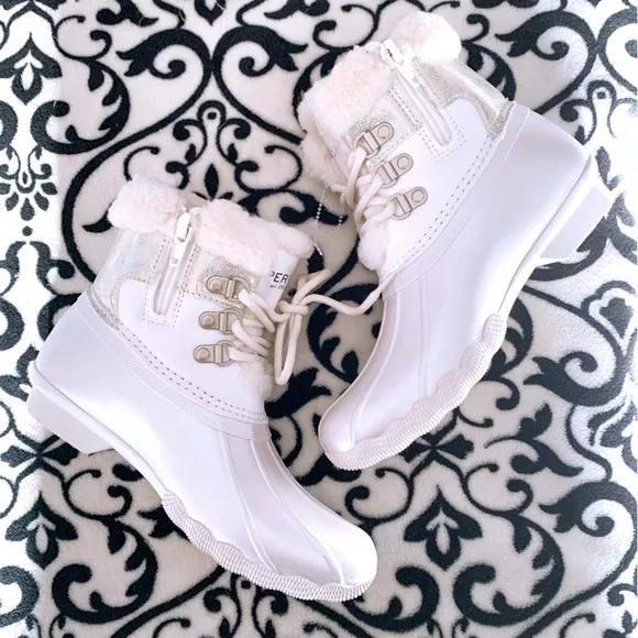 Sperry Saltwater Alpine Duck Boot in Cream White Child Size 2