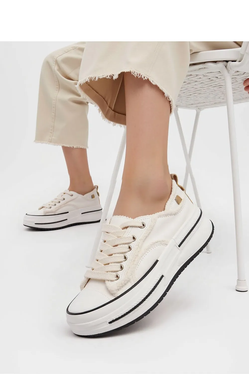Sport Shoes Inello
