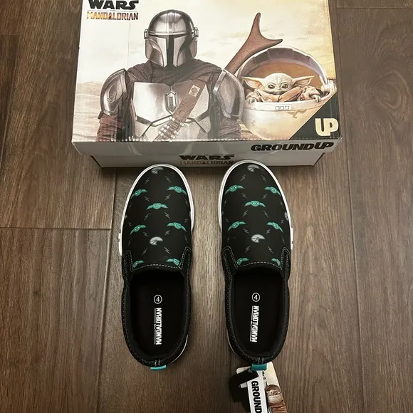 Star Wars The Mandalorian Kids Slip-On Shoes - Black and Green