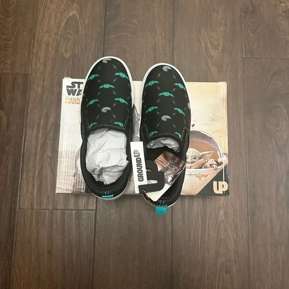 Star Wars The Mandalorian Kids Slip-On Shoes - Black and Green