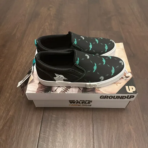 Star Wars The Mandalorian Kids Slip-On Shoes - Black and Green