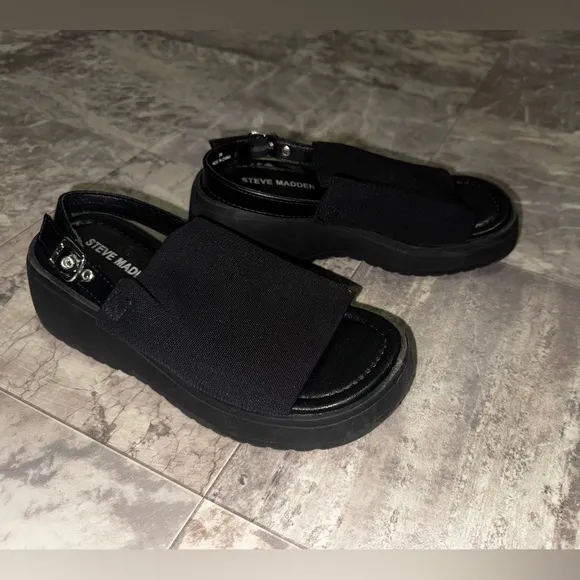 Steve Madden Girls Shoes Slinky girls Heeled Sandal size 2