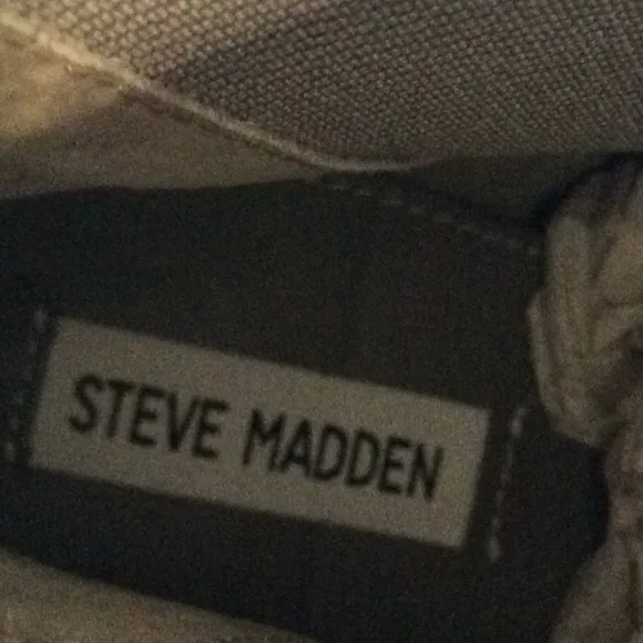 Steve Madden Gray Suede Ankle Boots Size 11
