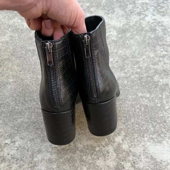 Steve Madden Jillian Ankle Boots with Crocodile Effect Black Size 7.5