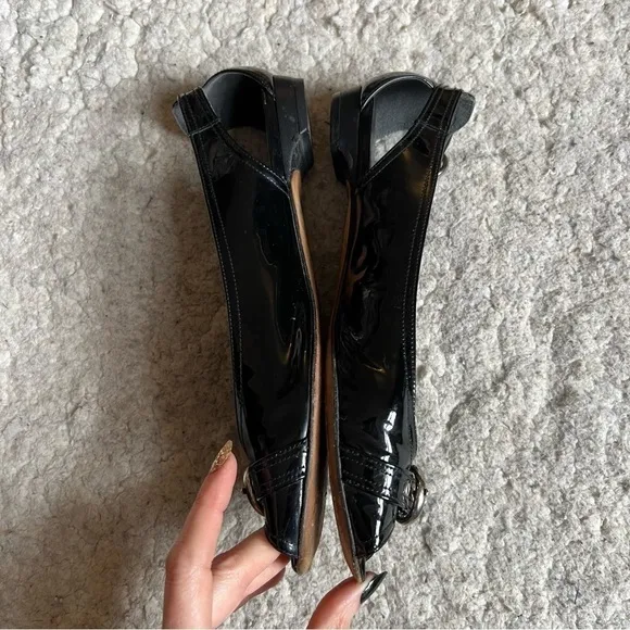 STUART WEITZMAN: Black Leather Silver Buckle Detail Cutout Accent Ballet Flats