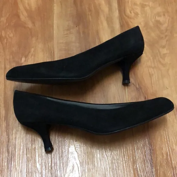 Stuart Weitzman Black Suede Heels Size 10 N