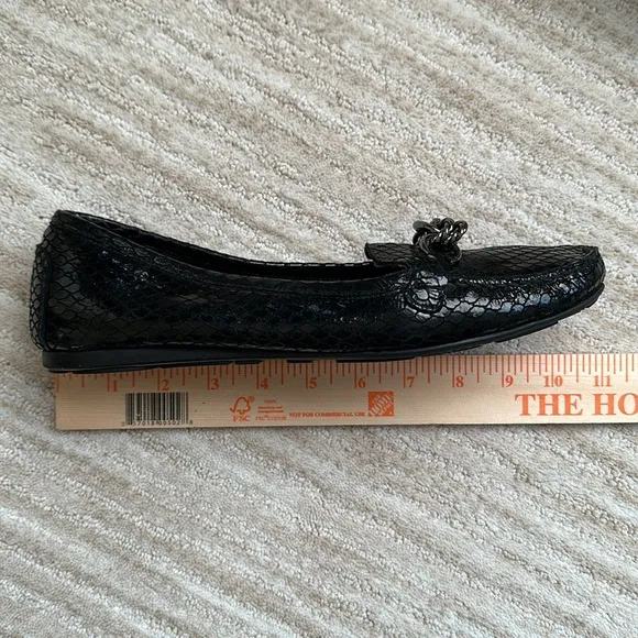 Stuart Weitzman FUELCHAIN Black Flats Loafers Shoes Size 9