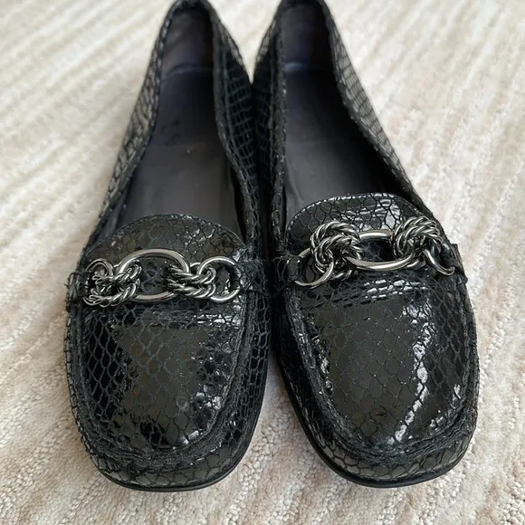 Stuart Weitzman FUELCHAIN Black Flats Loafers Shoes Size 9