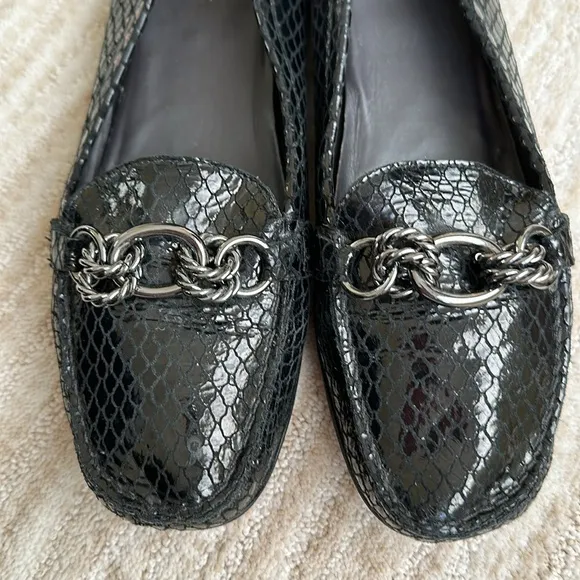 Stuart Weitzman FUELCHAIN Black Flats Loafers Shoes Size 9