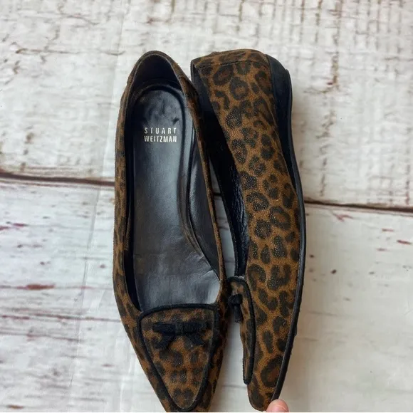 STUART WEITZMAN leopard print suede pointy toe flats