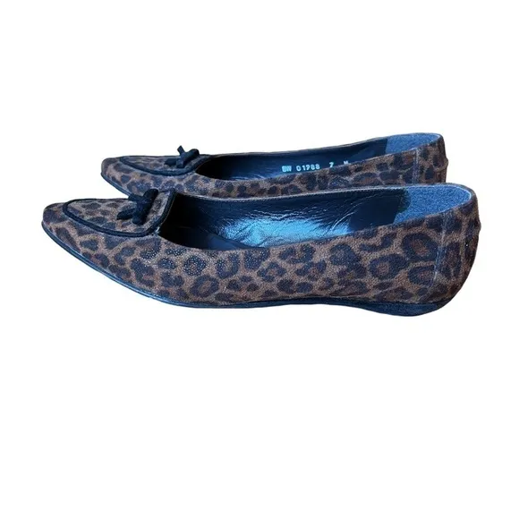 STUART WEITZMAN leopard print suede pointy toe flats